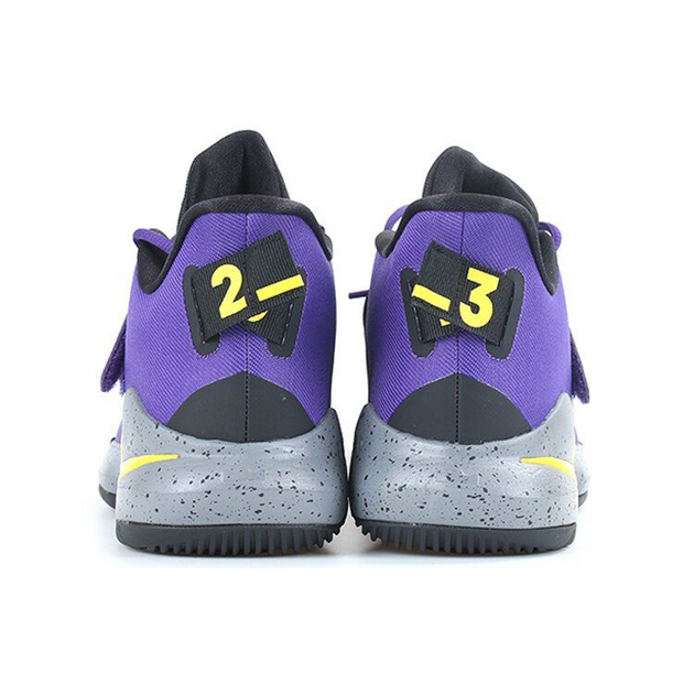 Nike Ambassador 12
