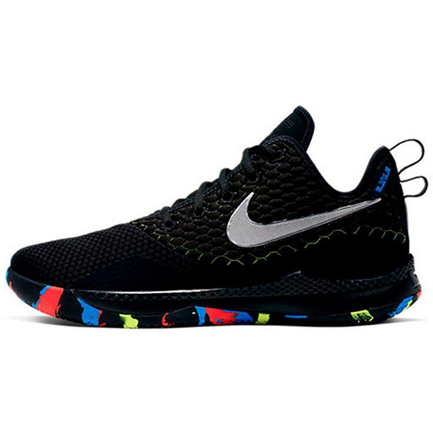 Nike Witness 3