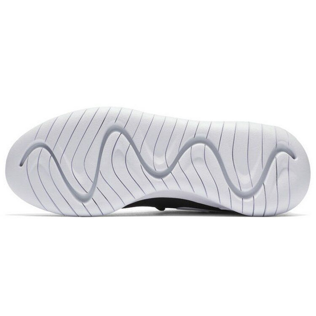 Nike Tessen