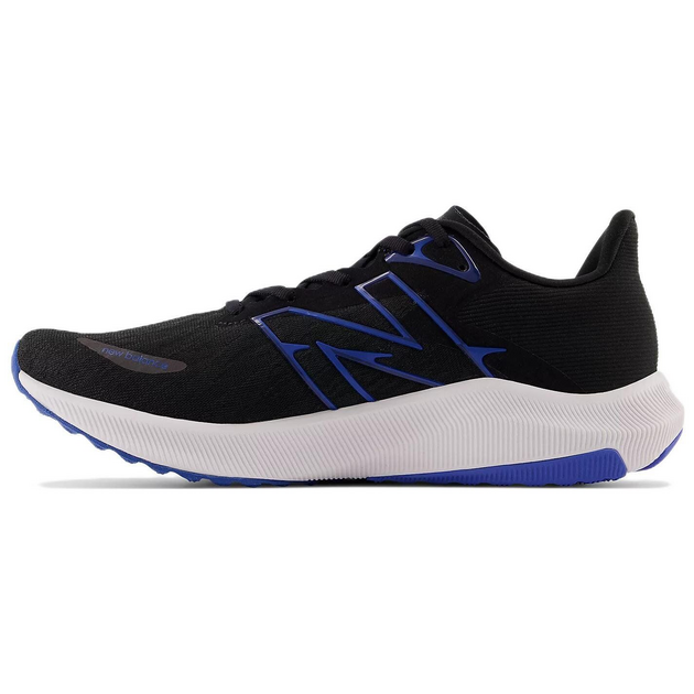 New Balance FuelCell Propel V3