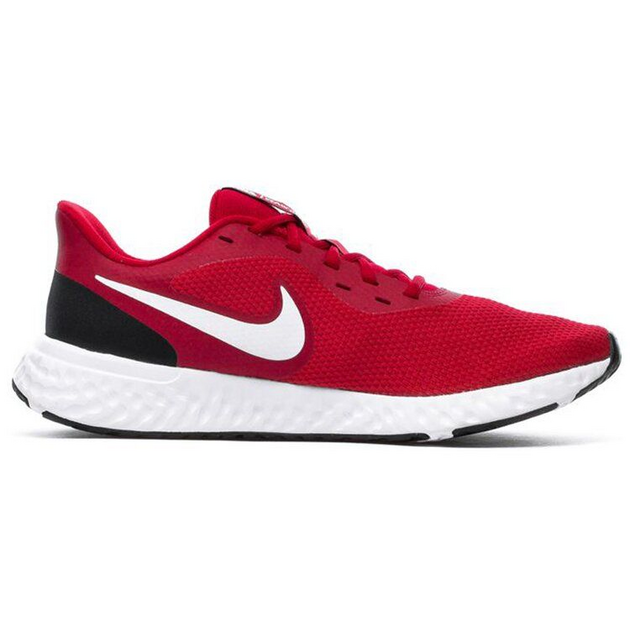 Nike Revolution 5