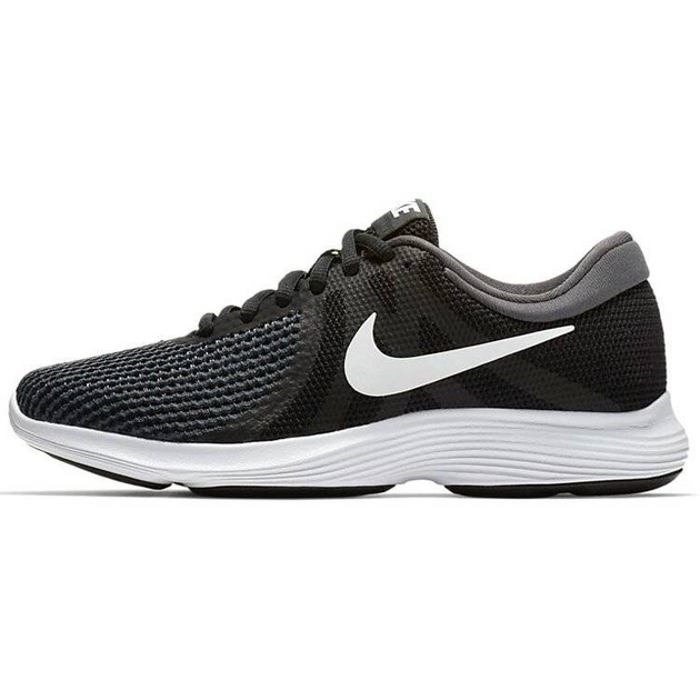Nike Revolution 4