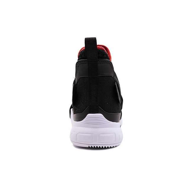 Nike Zoom Soldier 12 EP