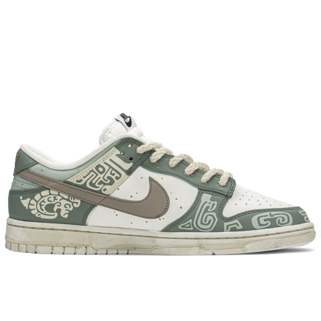 Nike Dunk Low Retro CNY