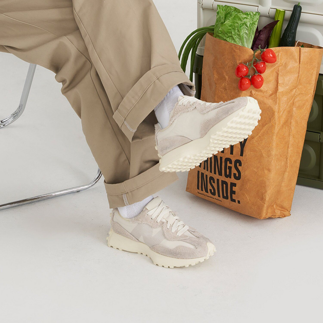 New Balance 327