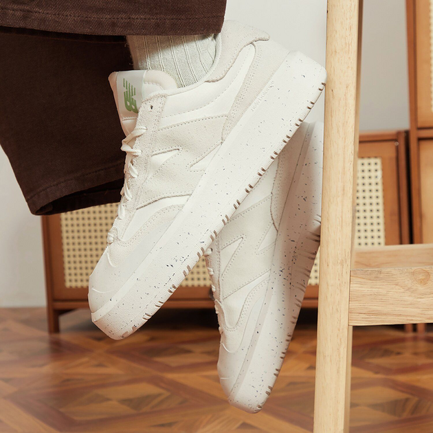 New Balance 302