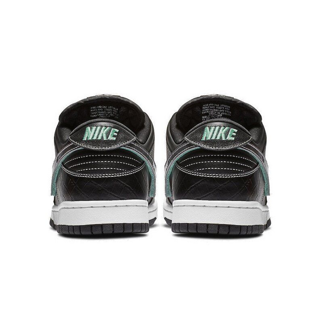 Diamond Supply Co x Nike Dunk SB Black Black