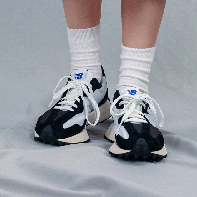 New Balance 327