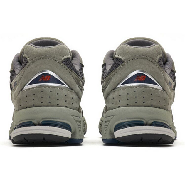 New Balance 2002R