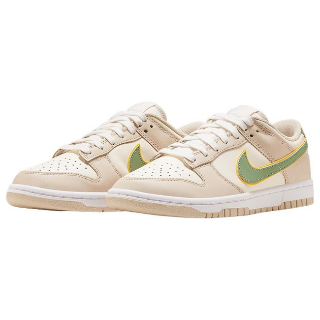 Nike Dunk Low Light Tan