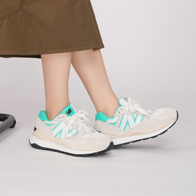 New Balance 5740