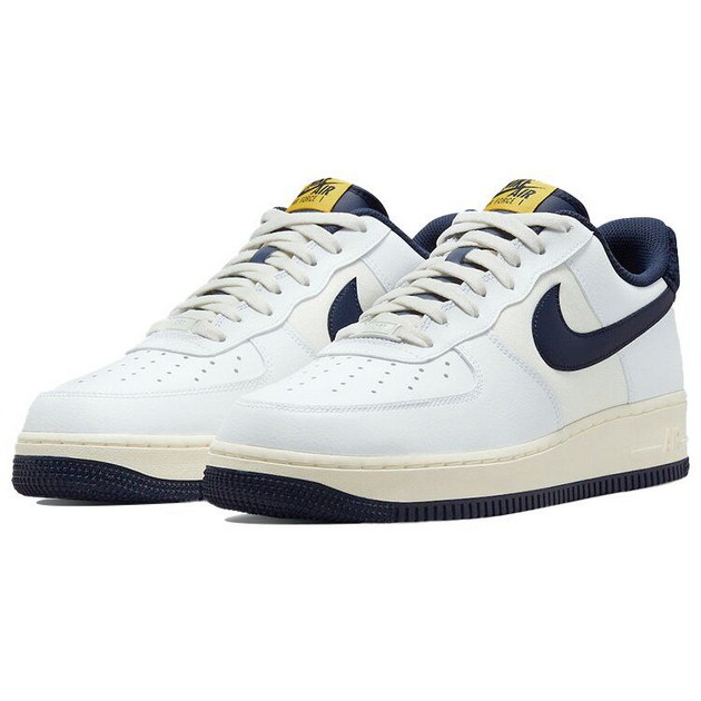 Nike Air Force 1 Low 07 LV8