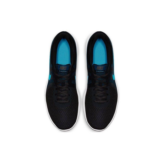 Nike Revolution 4