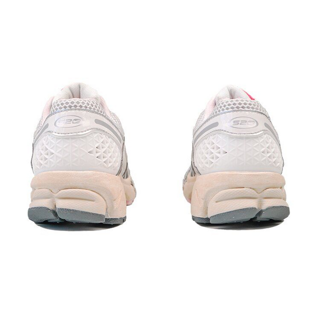 Nike Air Zoom Vomero 5