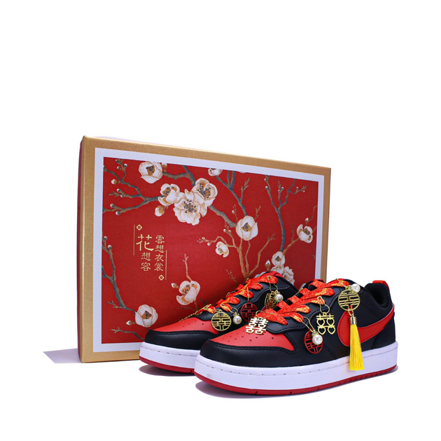 Nike Court Borough Low2