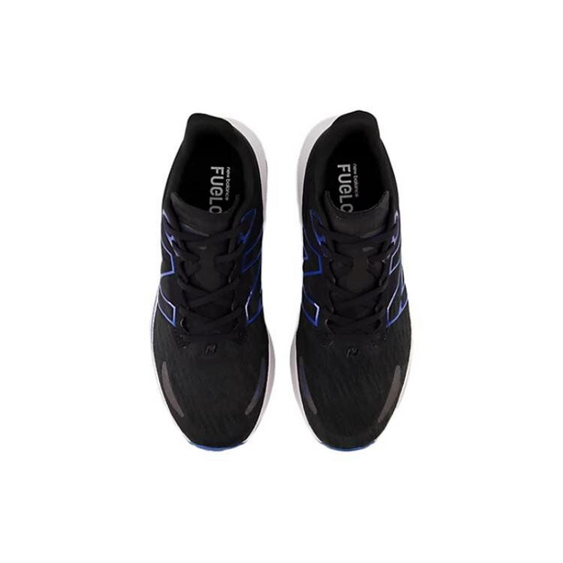 New Balance FuelCell Propel V3