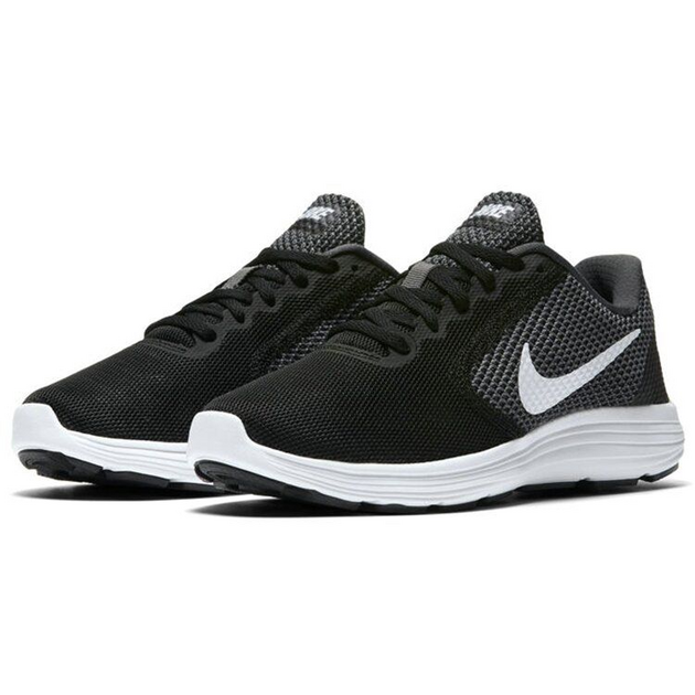 Nike Revolution 3