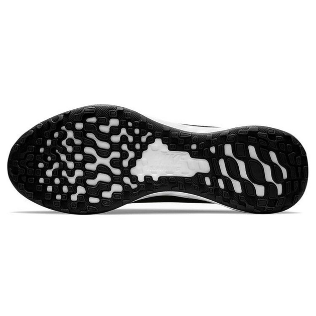Nike Revolution 6