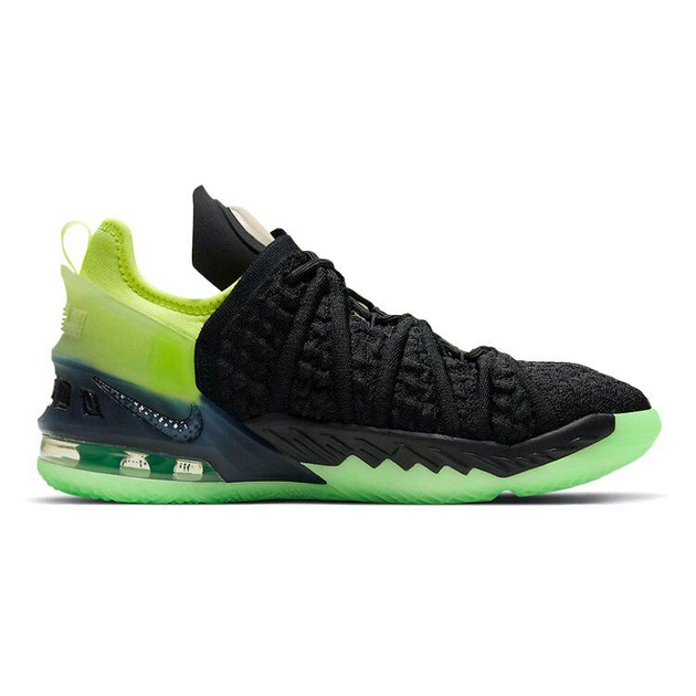 Nike LeBron 18