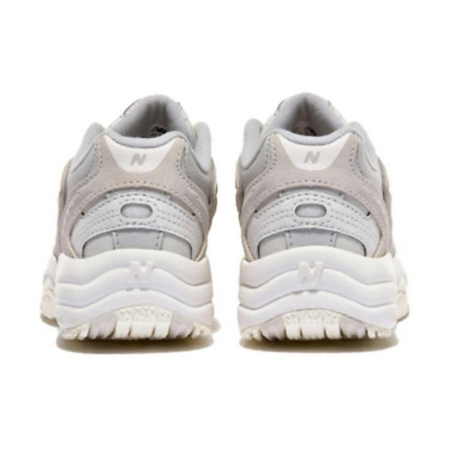 New Balance 452