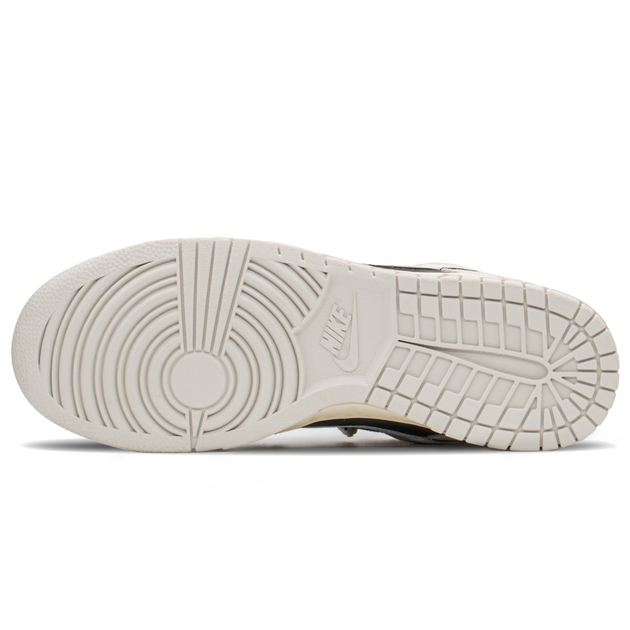Nike Dunk Low Vibe TS