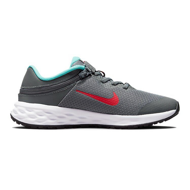 Nike Revolution 6