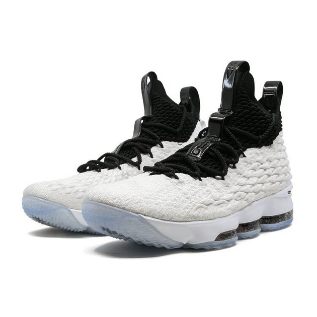 Nike LeBron 15 GraFFiti 15