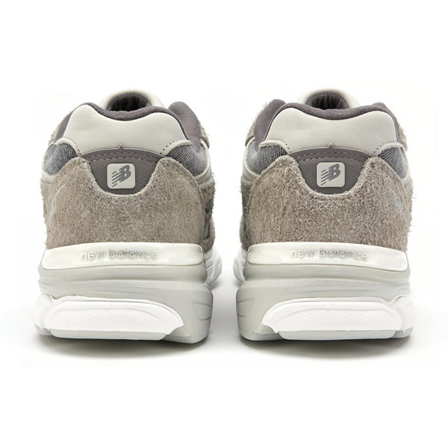 Levis x New Balance 990 V3