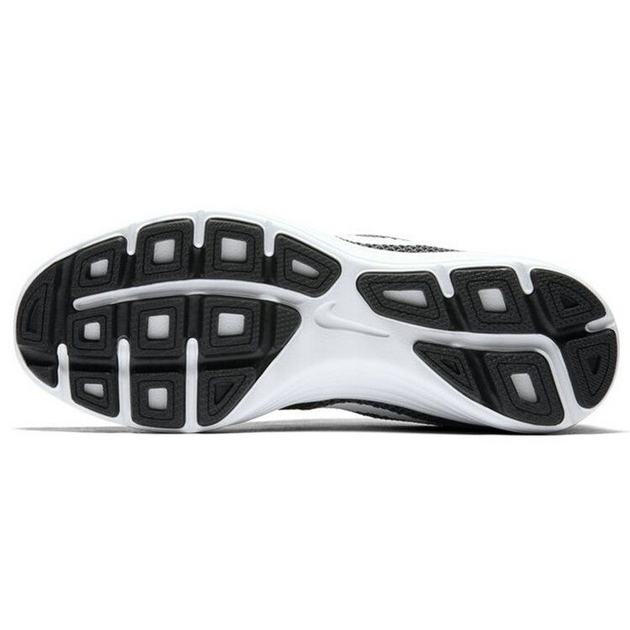 Nike Revolution 3