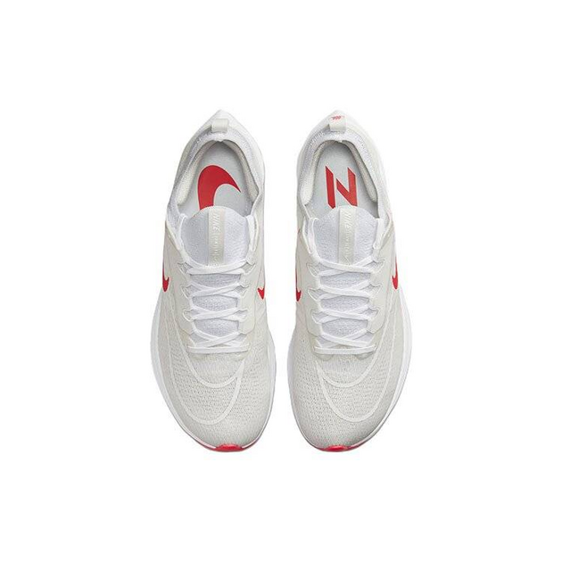 Nike Zoom Fly 4