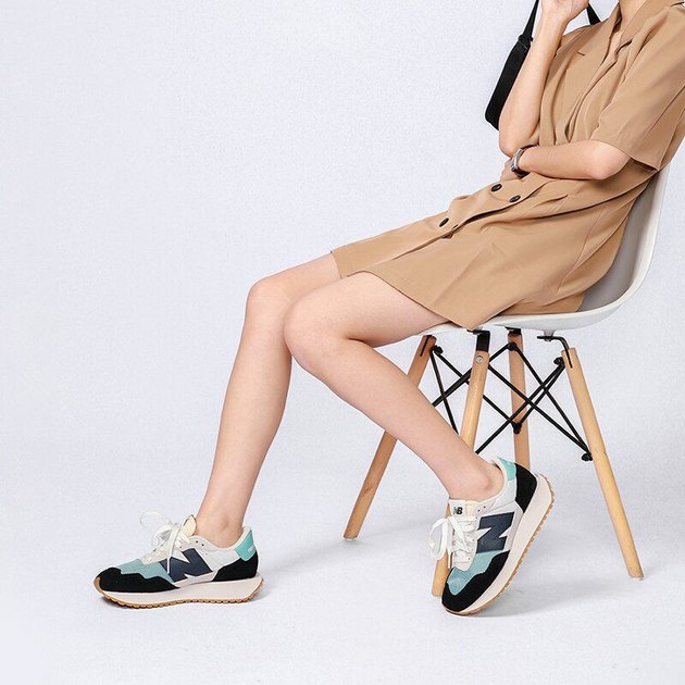 New Balance 237