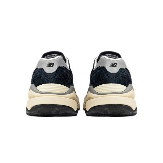 New Balance 5740