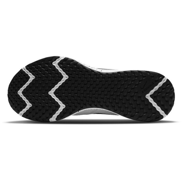Nike Revolution 5