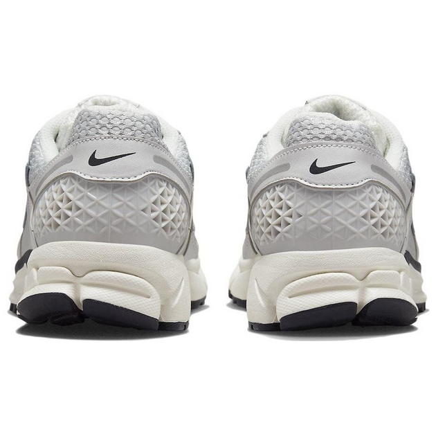 Nike Air Zoom Vomero 5 Photon Dust