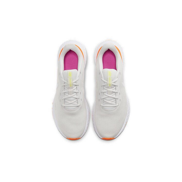 Nike Revolution 5