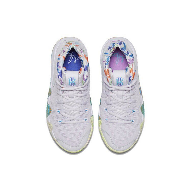 Nike Kyrie 4