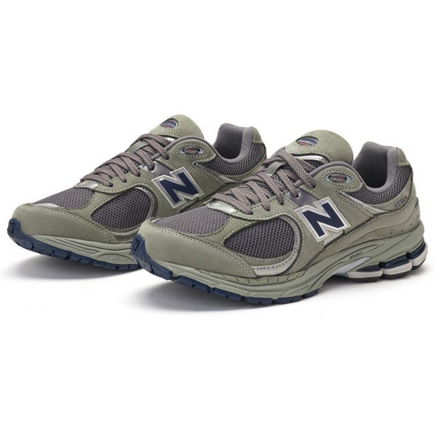 New Balance 2002R