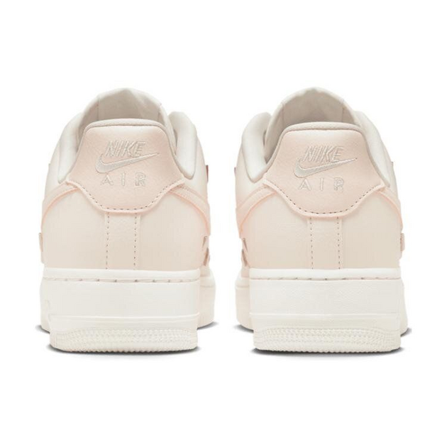 Nike Air Force 1 07 LX