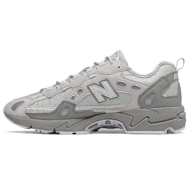 New Balance 827