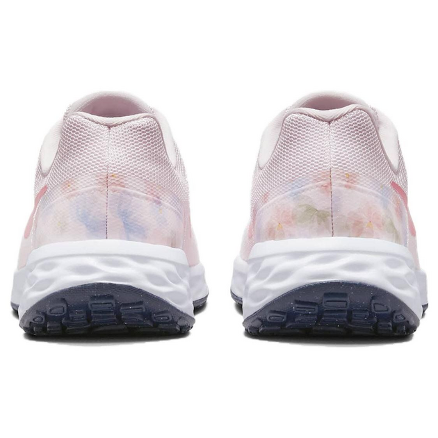 Nike Revolution 6