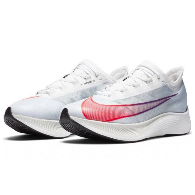 Nike Zoom Fly 3 Logo