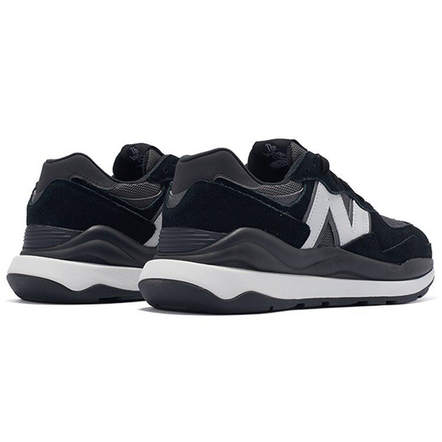 New Balance 5740