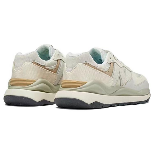 New Balance 5740