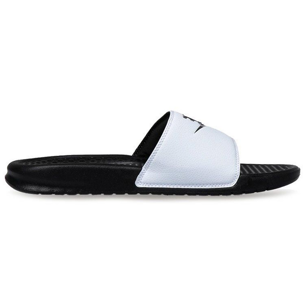 Nike Benassi