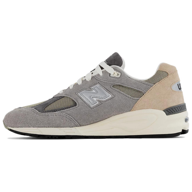 New Balance Teddy Made NB 990 V2