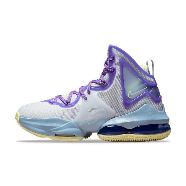 GS Nike LeBron 19 Easter 19