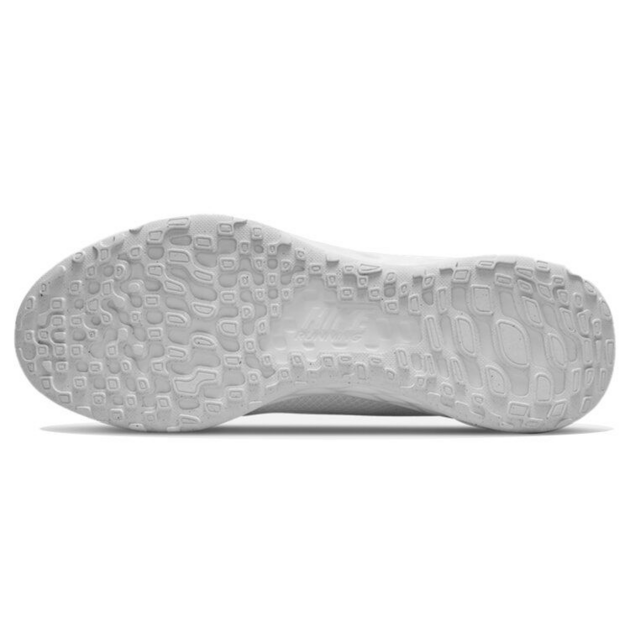 Nike Revolution 6