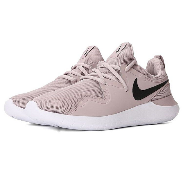 Nike Tessen