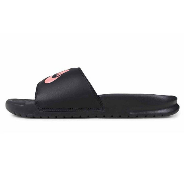 Nike Benassi