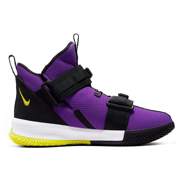 Nike Zoom Soldier 13